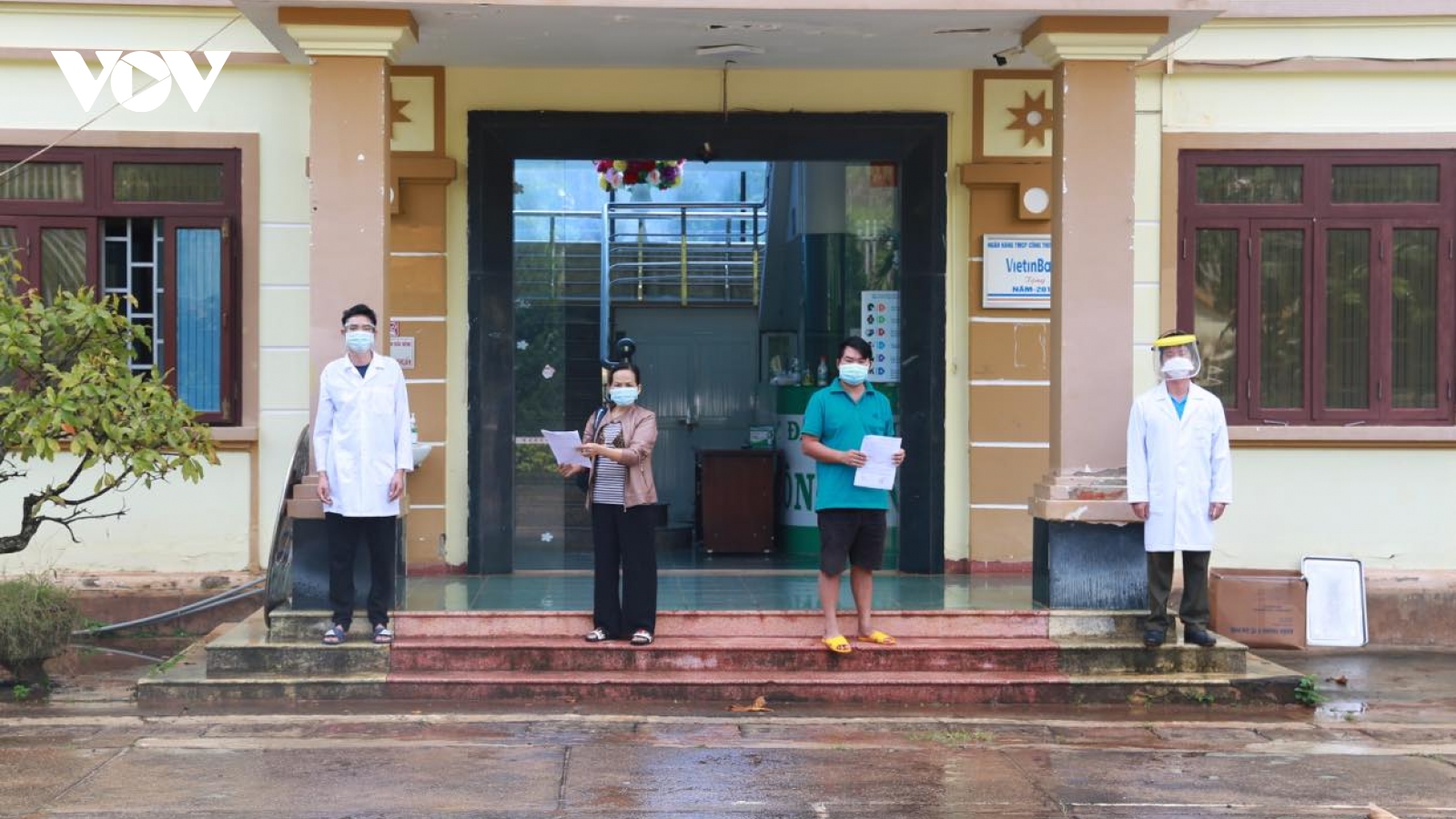 Thêm hai trường hợp mắc COVID-19 tại Đắk Nông được chữa khỏi, ra viện